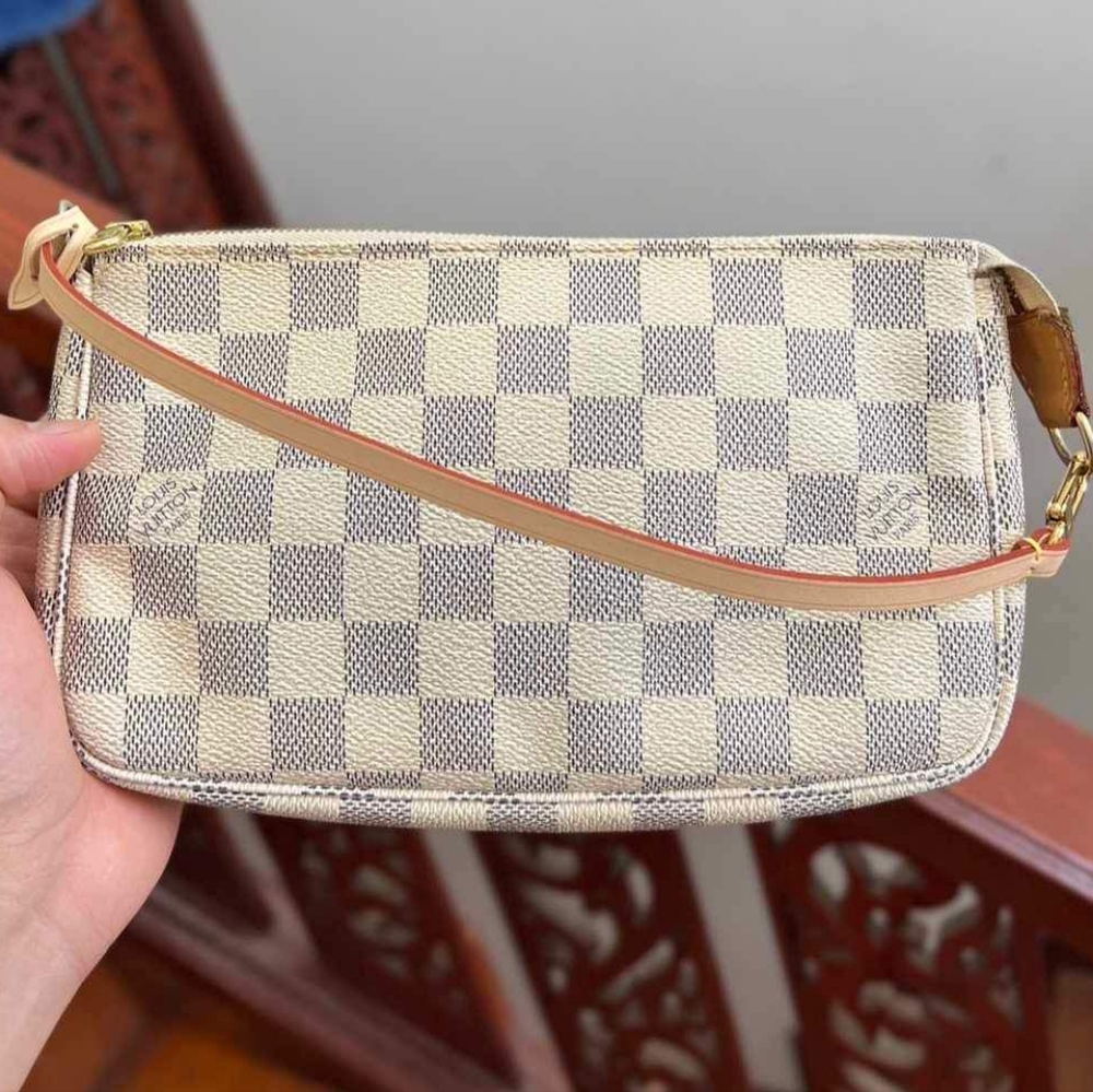 LV pochette accessories